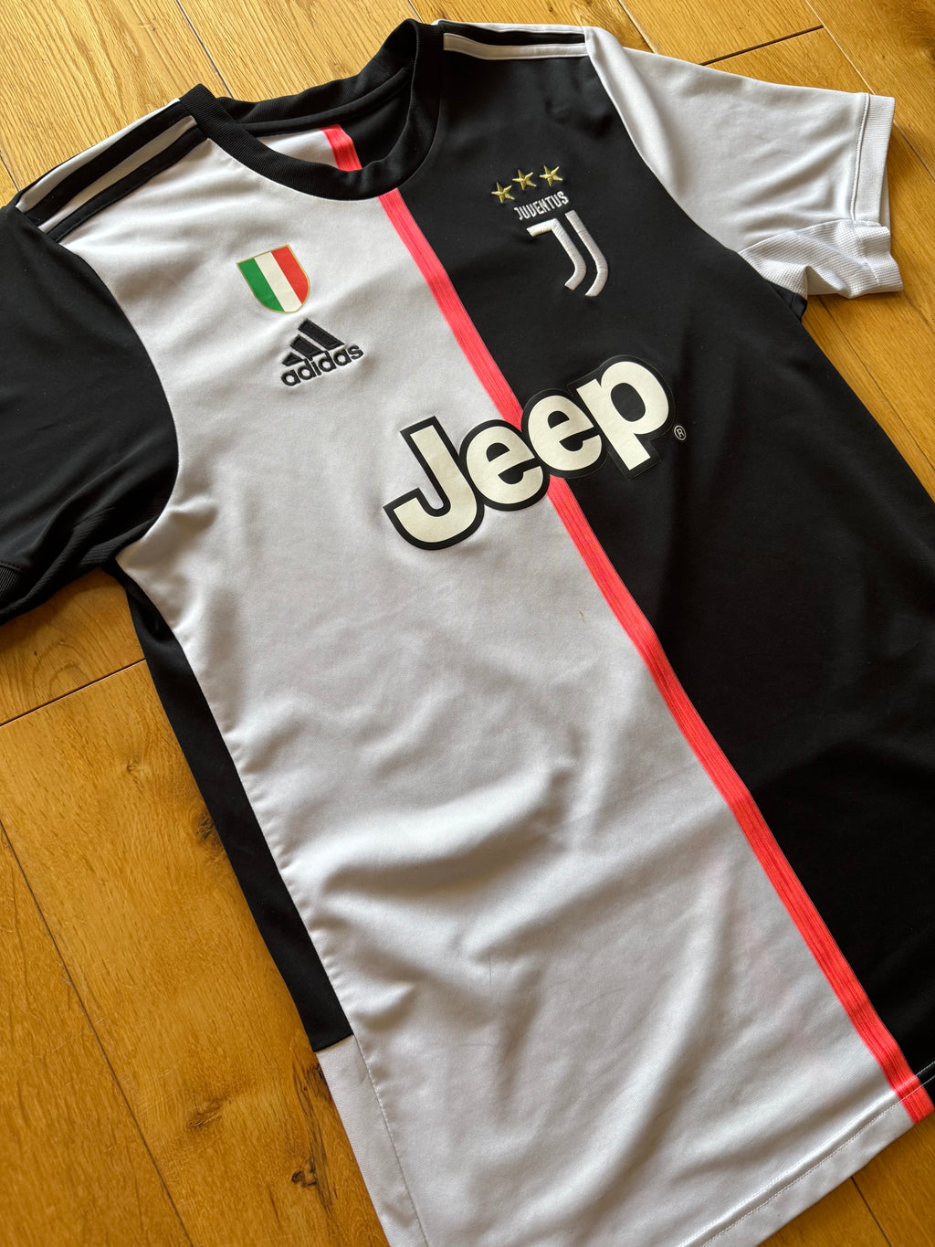 2019-20 Juventus Home