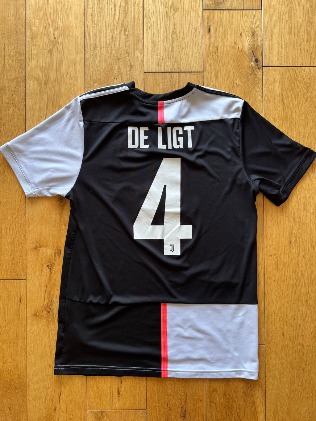 2019-20 Juventus Home